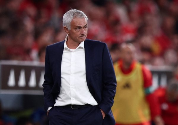 Mourinho: Chelsea đã bị lạc tr